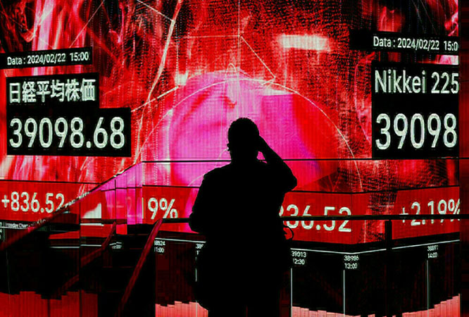 Asia shares rise as Fed looms large; yen crumbles below key level