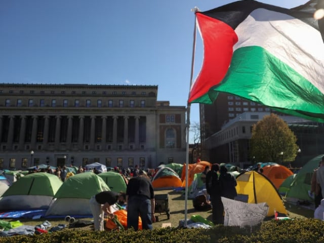 students continue to protest at an encampment supporting palestinians on the columbia university campus during the ongoing conflict between israel and the palestinian islamist group hamas in new york city u s april 25 2024 photo reuters